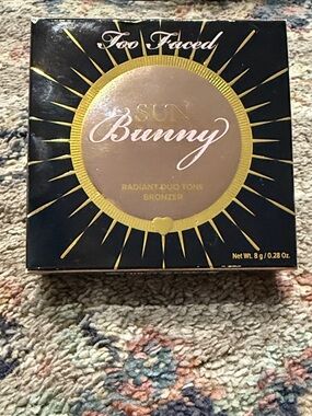 Too Faced Sun Bunny Radiant Duo Tone Bronzer - Brown